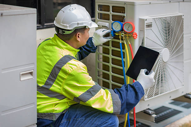 Professional Ac Installation technician working in Tatamy, PA